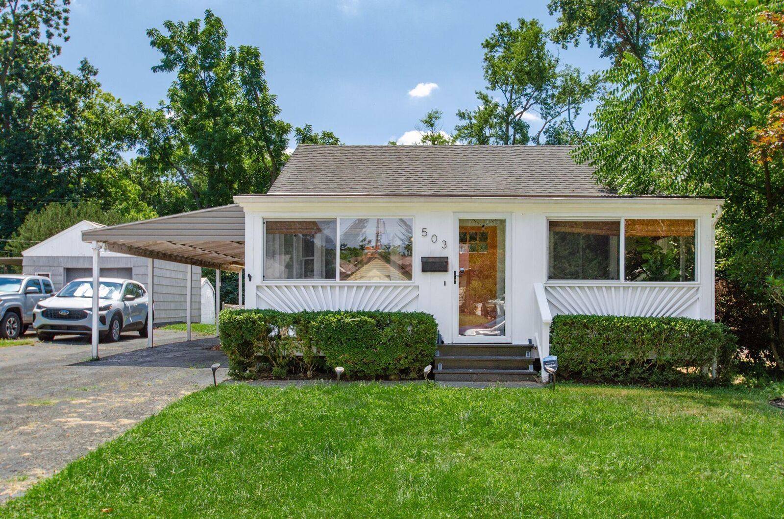 Property Photo: 503 Chase Road OH 43214
