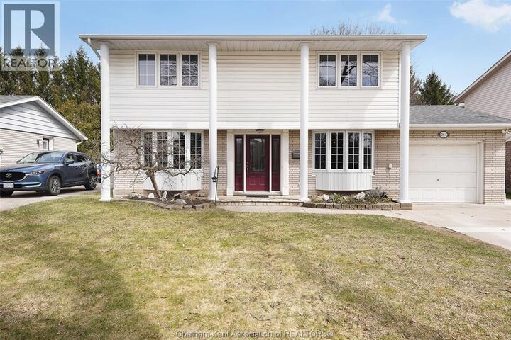 Property Photo: 264 Baldoon Road ON N7L 1E6