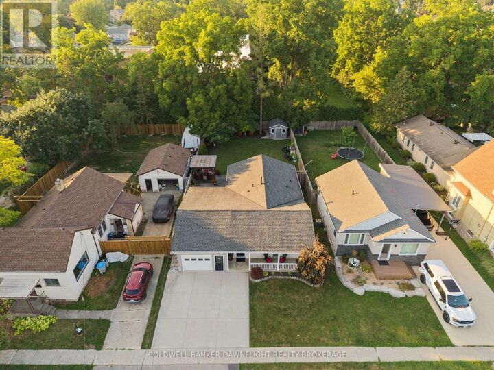 Property Photo:  76 Sanders Street West  ON N0M 1S2 