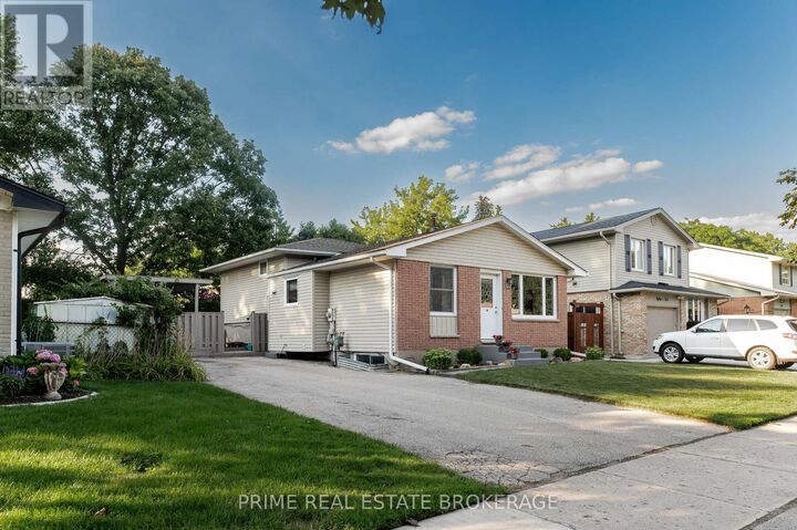 Property Photo: 88 Hawthorne Road ON N6G 2W8