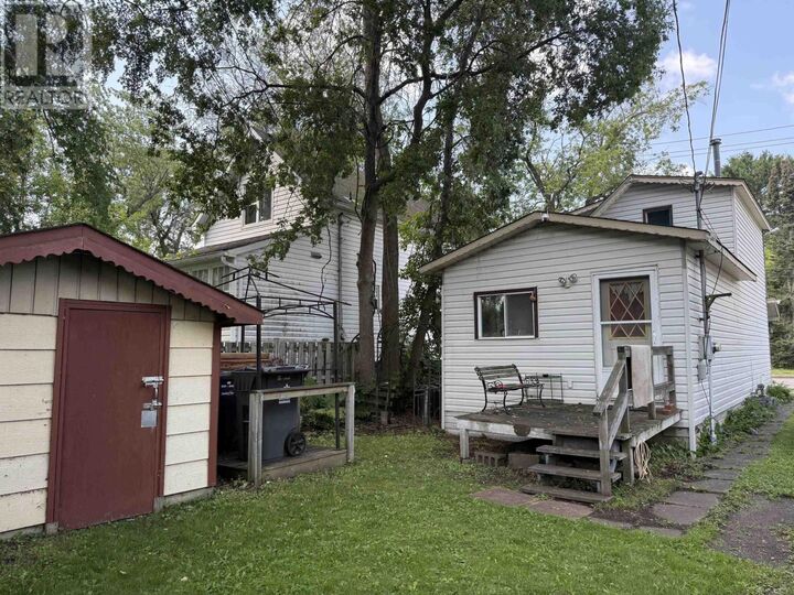 Property Photo: 446 Vickers St N ON P7C 4B5