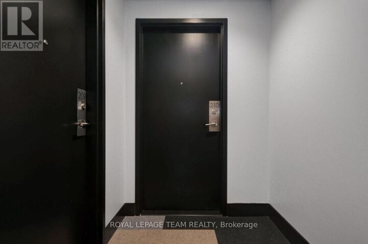 Property Photo: 1350 Hemlock Road 210 ON K1K 5C2