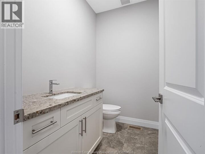 Property Photo:  113 Eagle Street  ON N8H 0G5 