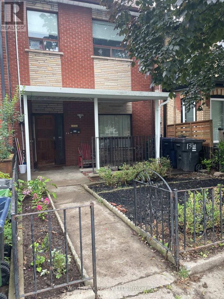 Property Photo: 139 Lippincott Street Mainfloor ON M5S 2P3