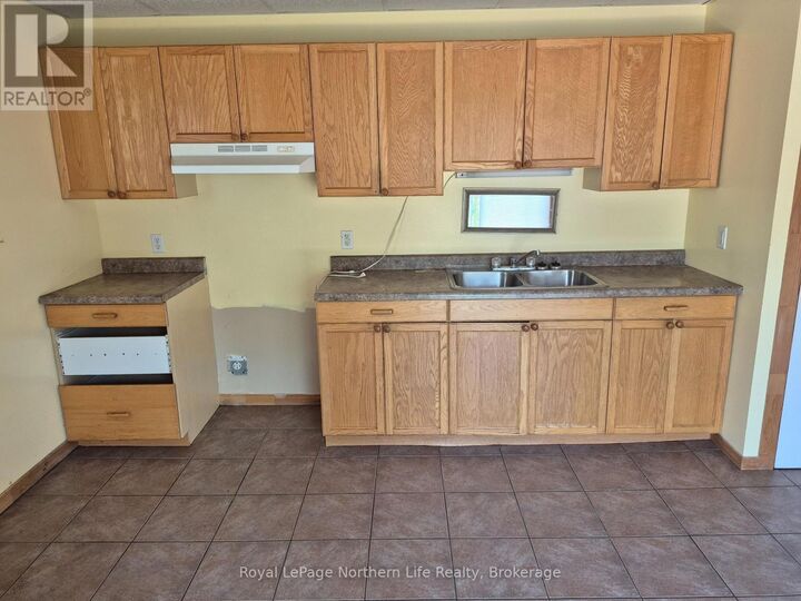 Property Photo:  460 Earl Street  ON P0H 1V0 