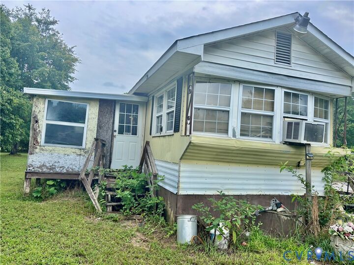 Property Photo: 727 Frenchs Store Road VA 23040