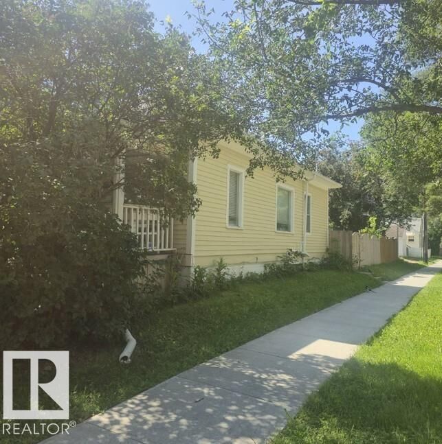 Property Photo: 11348 91 Street NW AB T5B 4A3