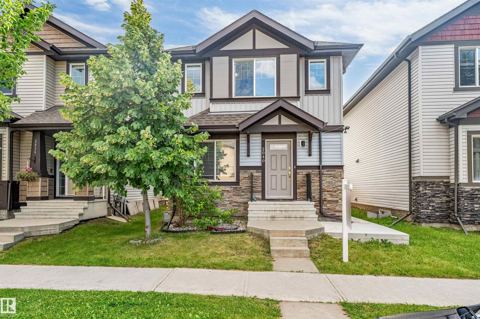 Property Photo:  2040 24 Street NW  AB T6T 0Y8 