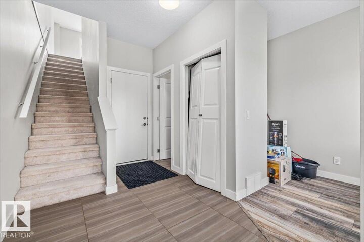 Property Photo: 1636 Kerr Road NW 4 AB T5E 6W3