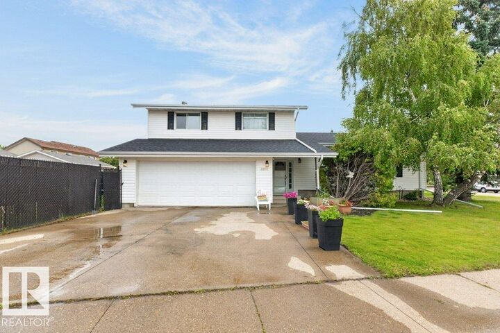 Property Photo: 3205 104A Street NW AB T6J 4H7