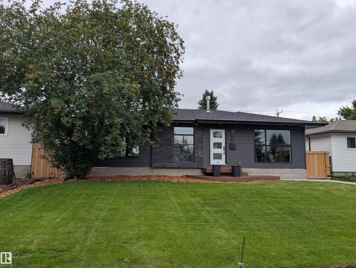 Property Photo: 6115 95 Avenue NW AB T6B 1A6