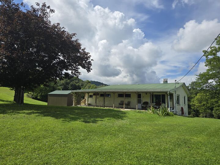 Property Photo:  1521 Hominy Falls  WV 26676 