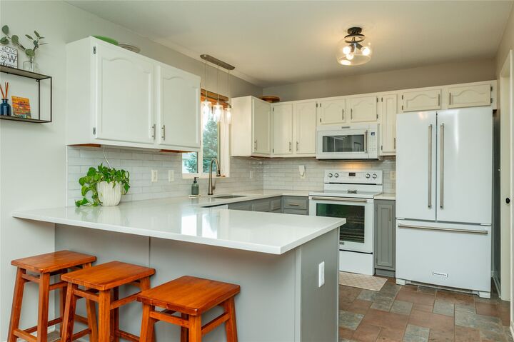 Property Photo: 2013 NW School Street IA 50023