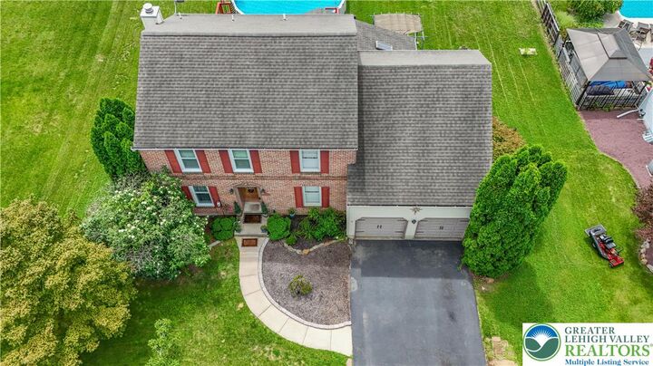 Property Photo: 4531 Lenox Drive PA 18017