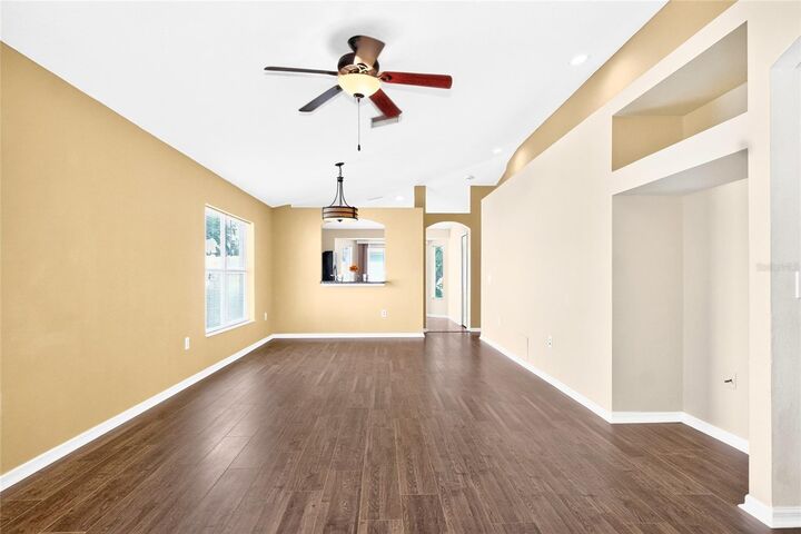 Property Photo:  12629 Evington Point Drive  FL 33579 