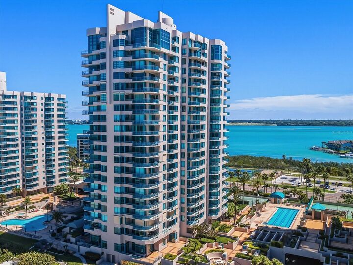 Property Photo:  1540 Gulf Boulevard 1004  FL 33767 