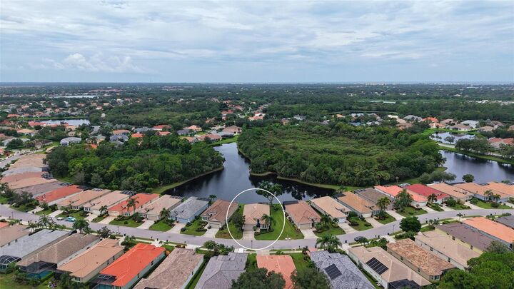Property Photo: 8224 Nice Way FL 34238