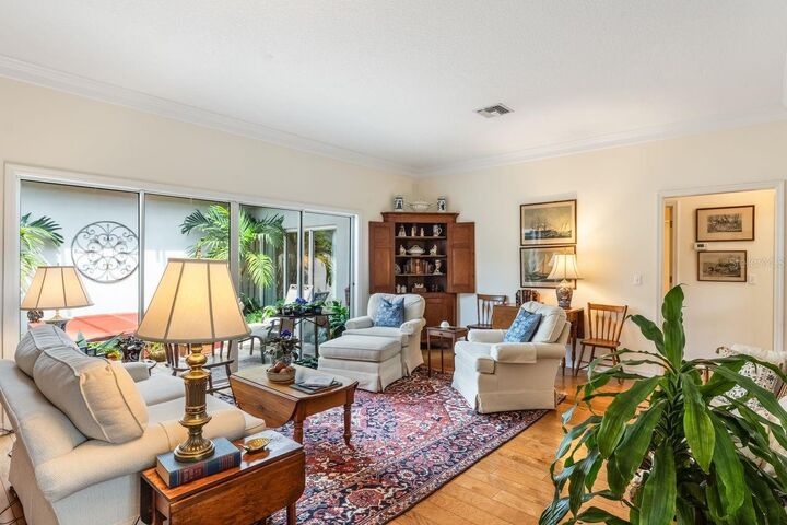 Property Photo: 2175 S Countryside Circle S FL 32804