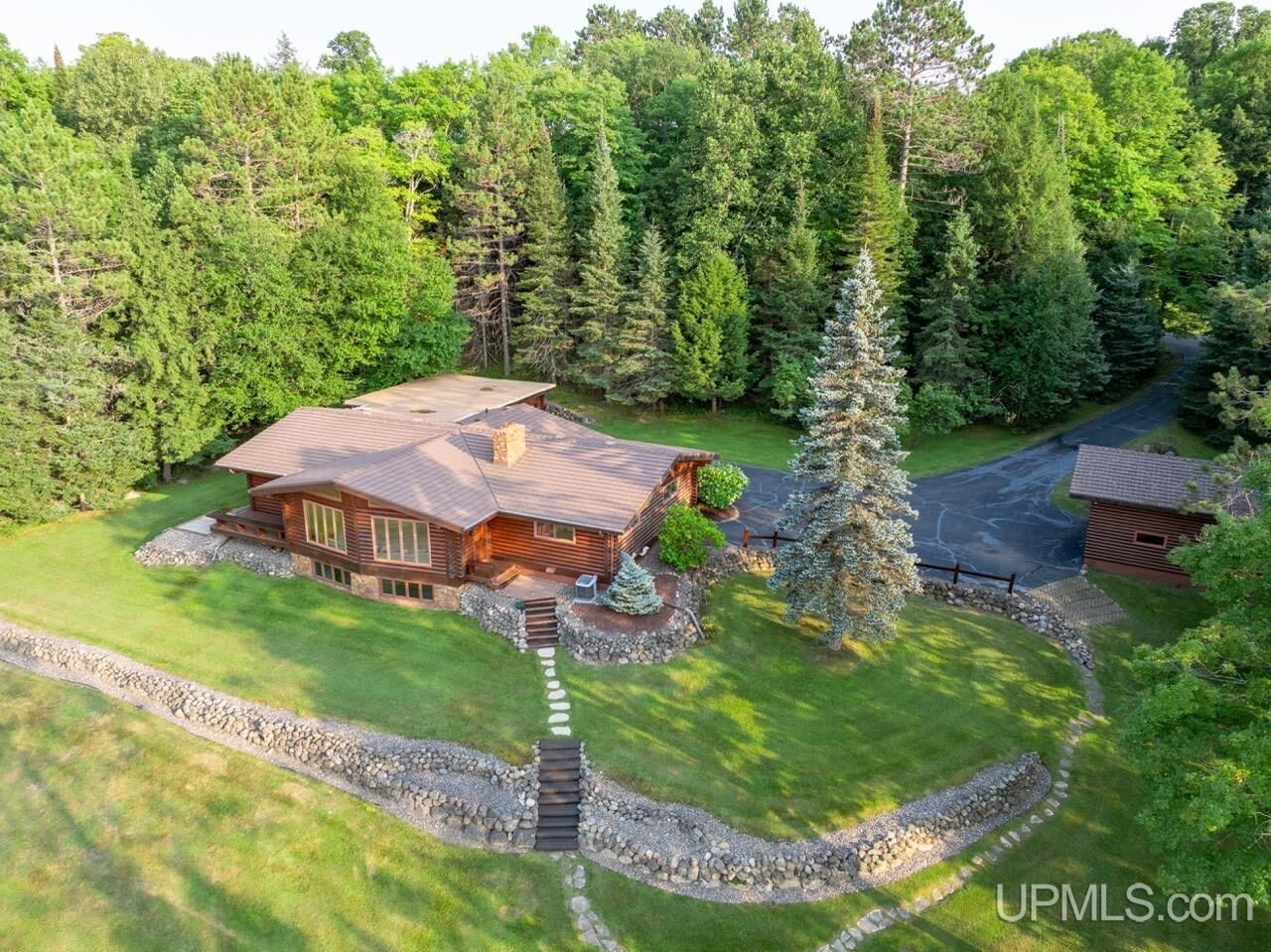 Property Photo:  189 E Park Drive  MI 49935 