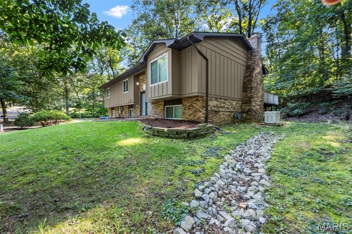 Property Photo: 2800 Oakshire Circle MO 63701