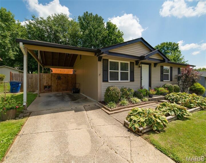 Property Photo:  1334 Saint Gregory Lane  MO 63304 