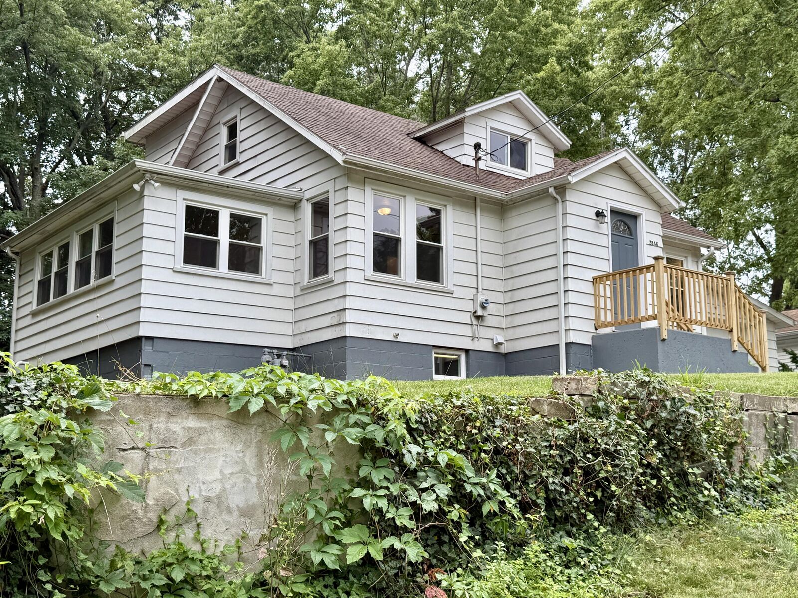 Property Photo: 2846 Oak Street MI 49127