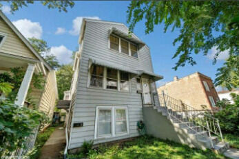 Property Photo: 7038 S Woodlawn Avenue 2 IL 60637