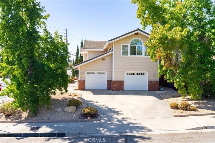 Property Photo:  1604 La Vineda Court  CA 93401 