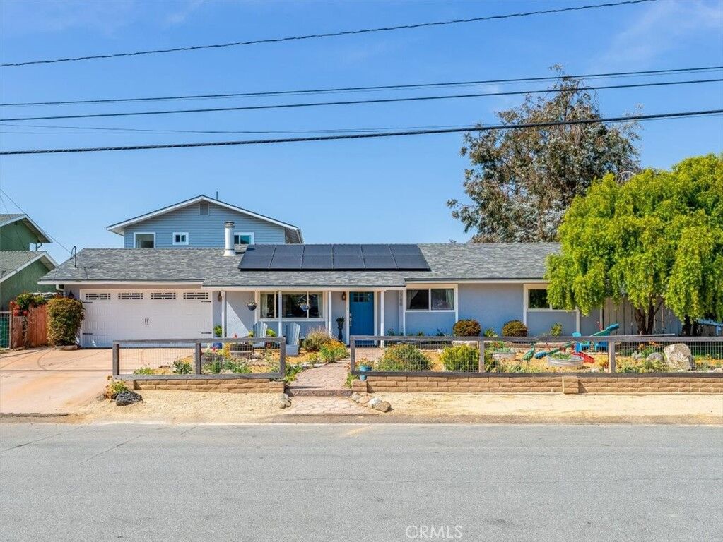 Property Photo:  748 Woodland  CA 93402 