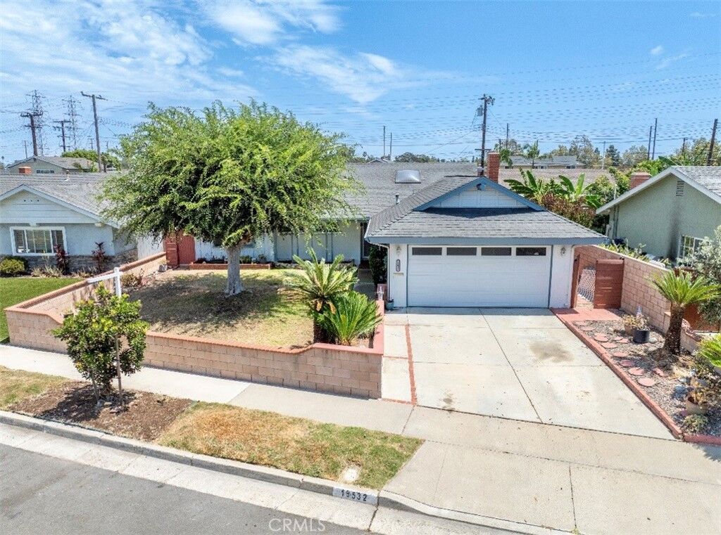 Property Photo:  19532 Independence Lane  CA 92646 