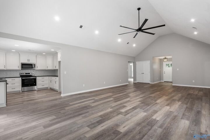 Property Photo:  5605 Leota Road E  AL 35907 