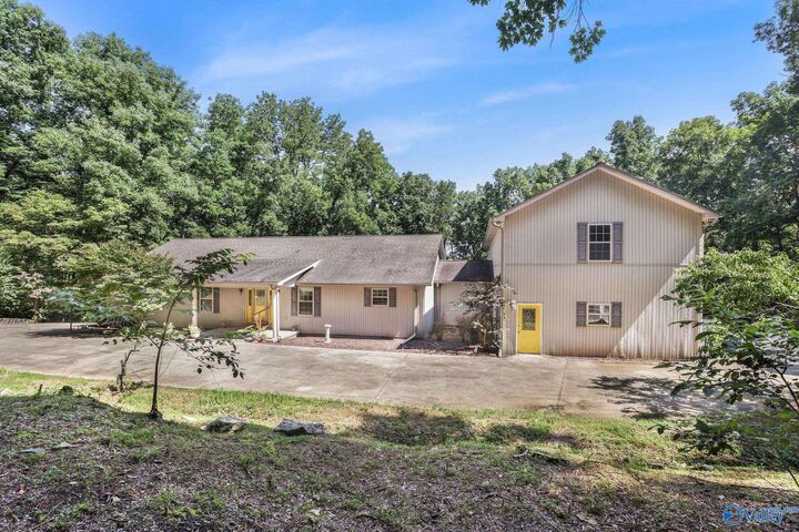 Property Photo: 475 South Green Mountain Road AL 35763