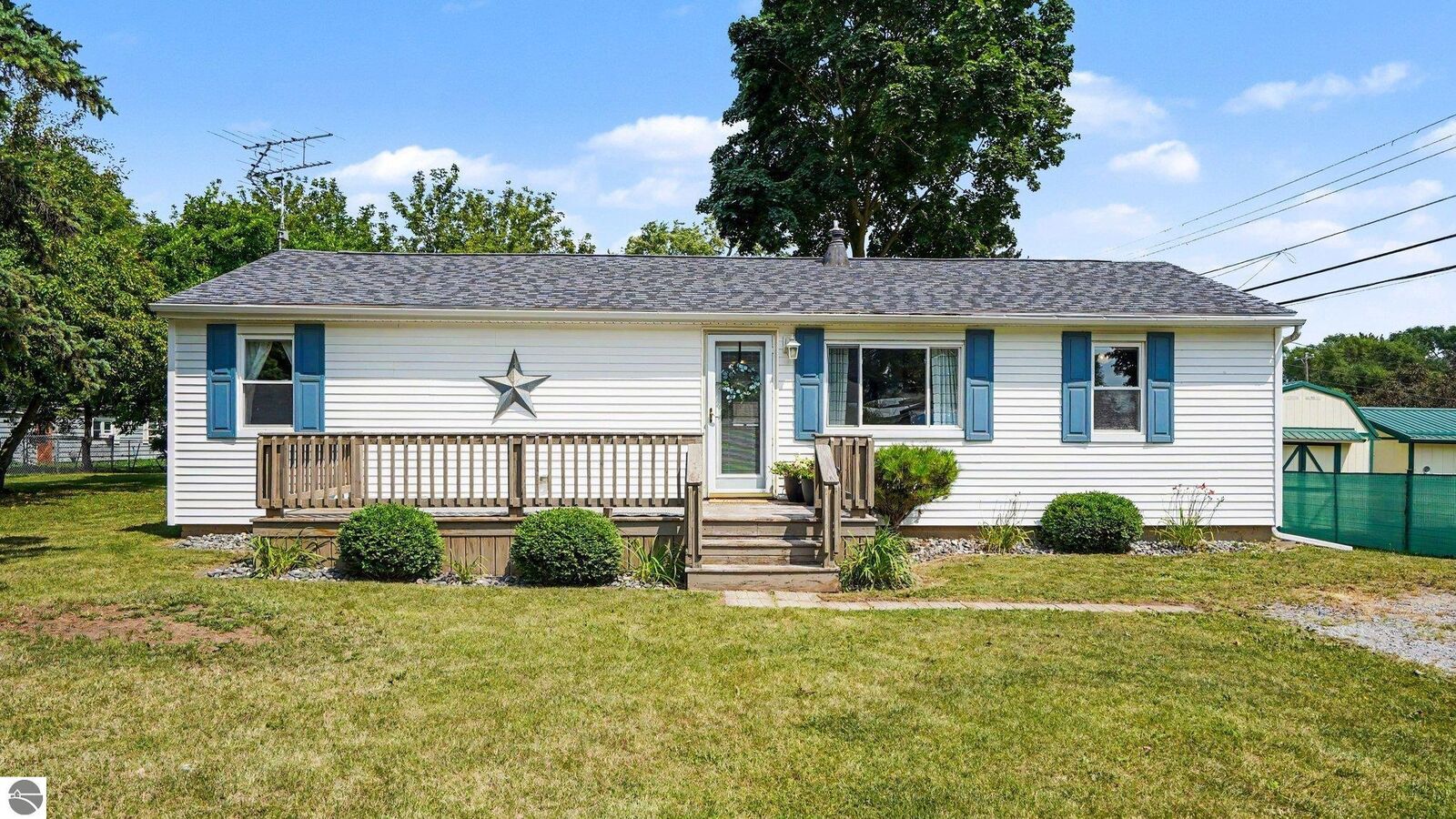 Property Photo:  110 Crane Street  MI 48801 