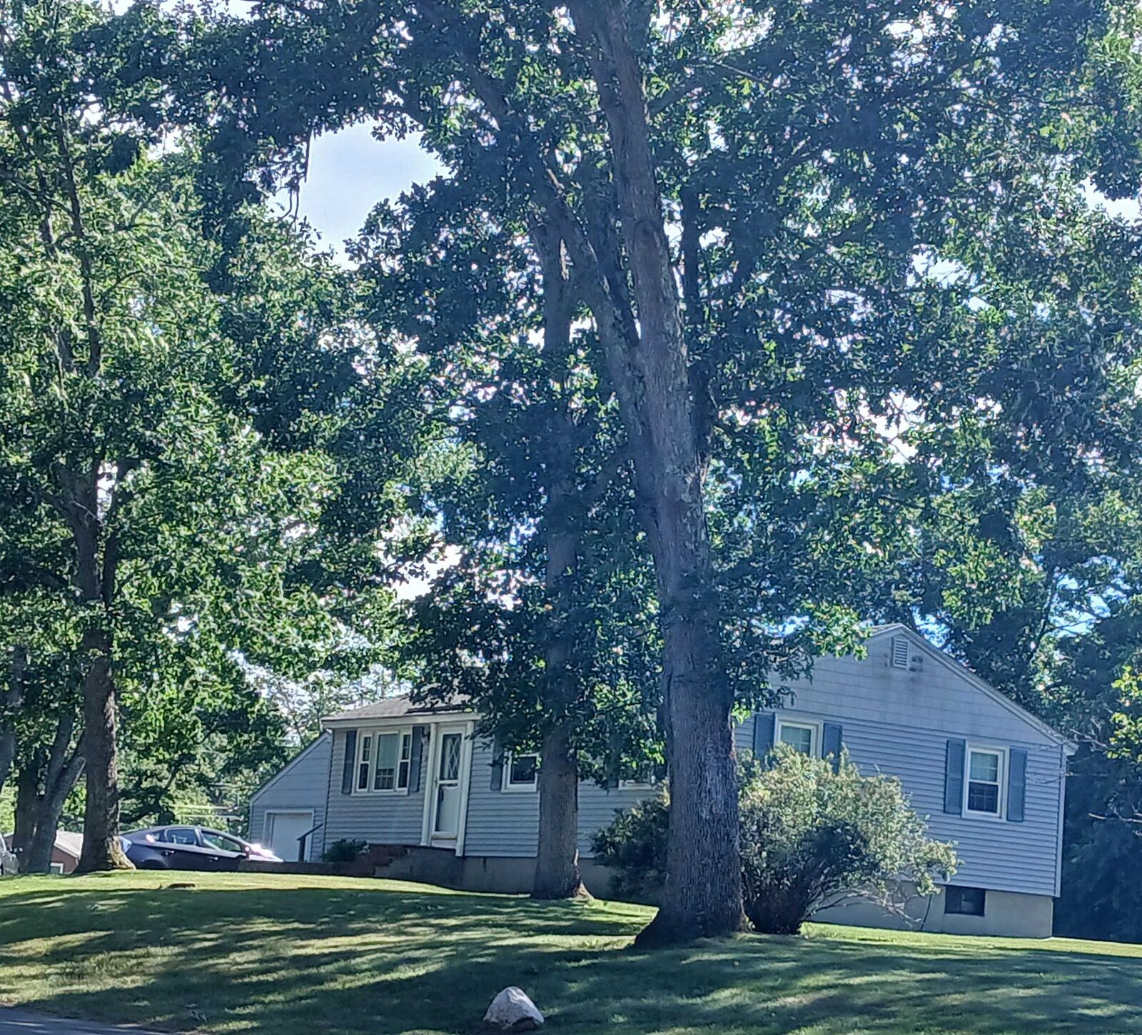 Property Photo:  33 General Pulaski Drive  NH 03079 