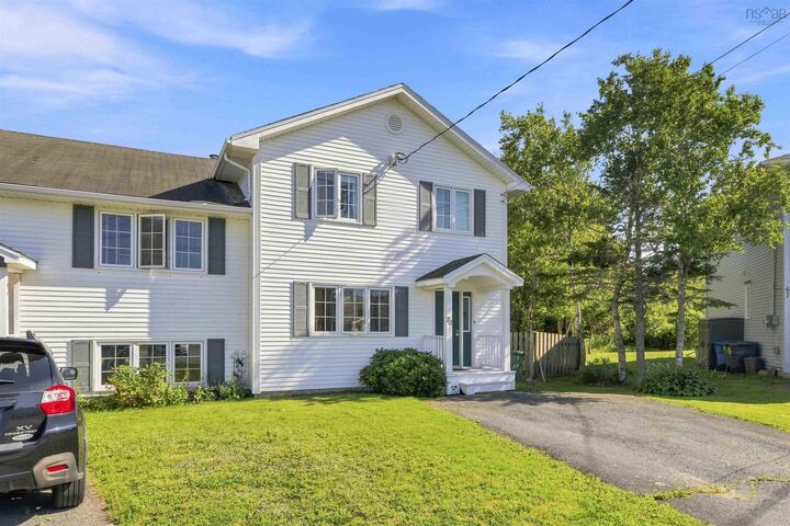 70 Thorncrest Court — photo 1