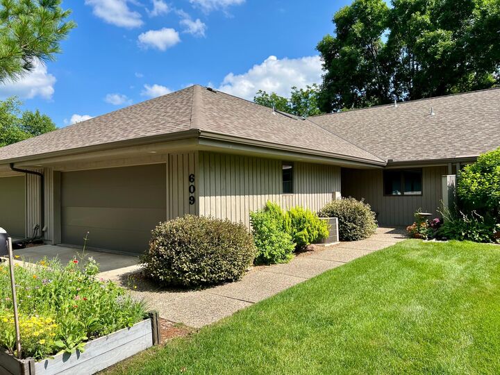 Property Photo:  609 Meldahl Lane  MN 55057 