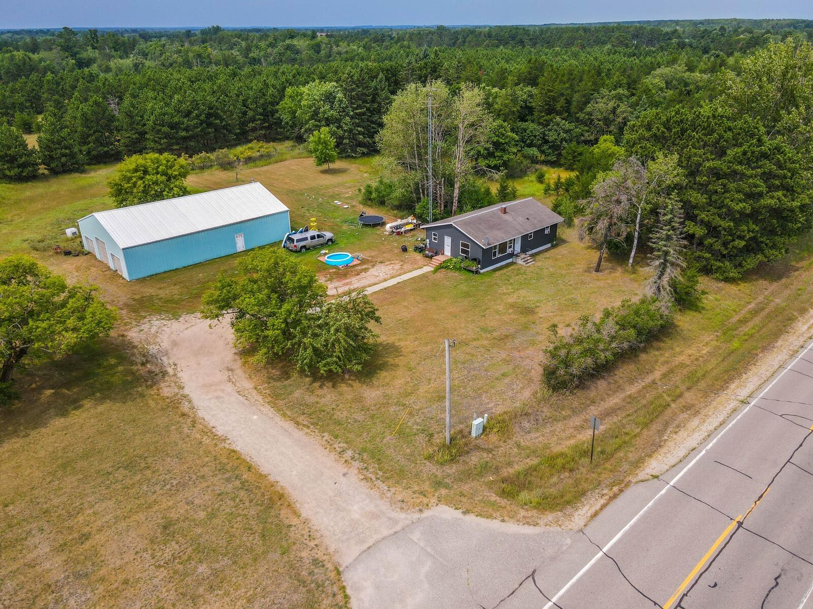 Property Photo: 417 Henrietta Avenue N MN 56470