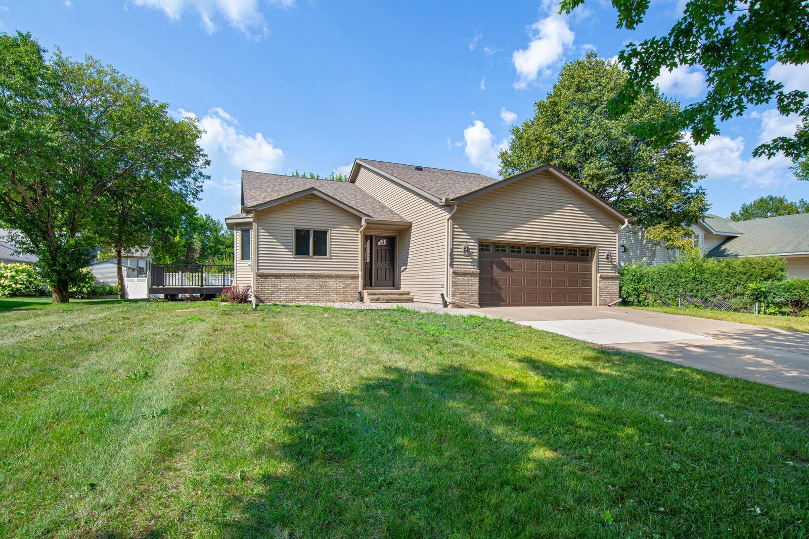 Property Photo: 1676 Castle Drive MN 56003