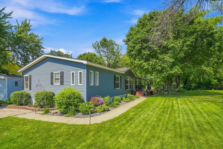 Property Photo: 74 Riverside Terrace MN 55388