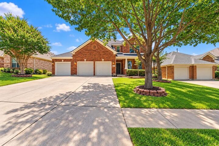 Property Photo:  5117 Blackwood Drive  TX 75071 