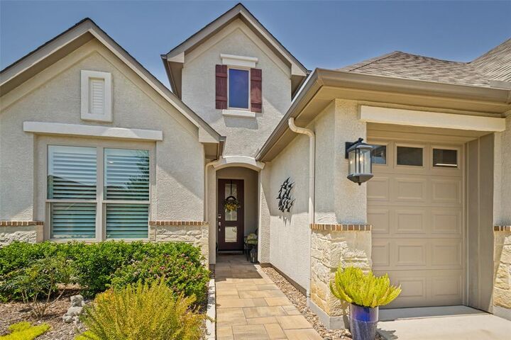 Property Photo: 9604 Greenstone Way TX 76207