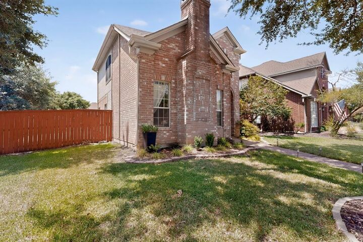 Property Photo:  300 Cosbie Drive  TX 75063 