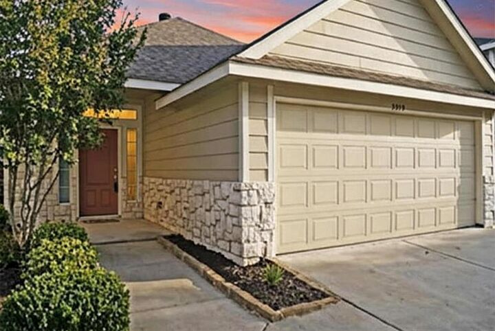 Property Photo:  7513 Red Feather Trail  TX 75070 