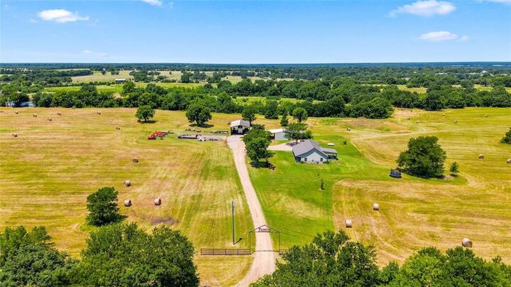 Property Photo:  189 County Road 3090  TX 75415 