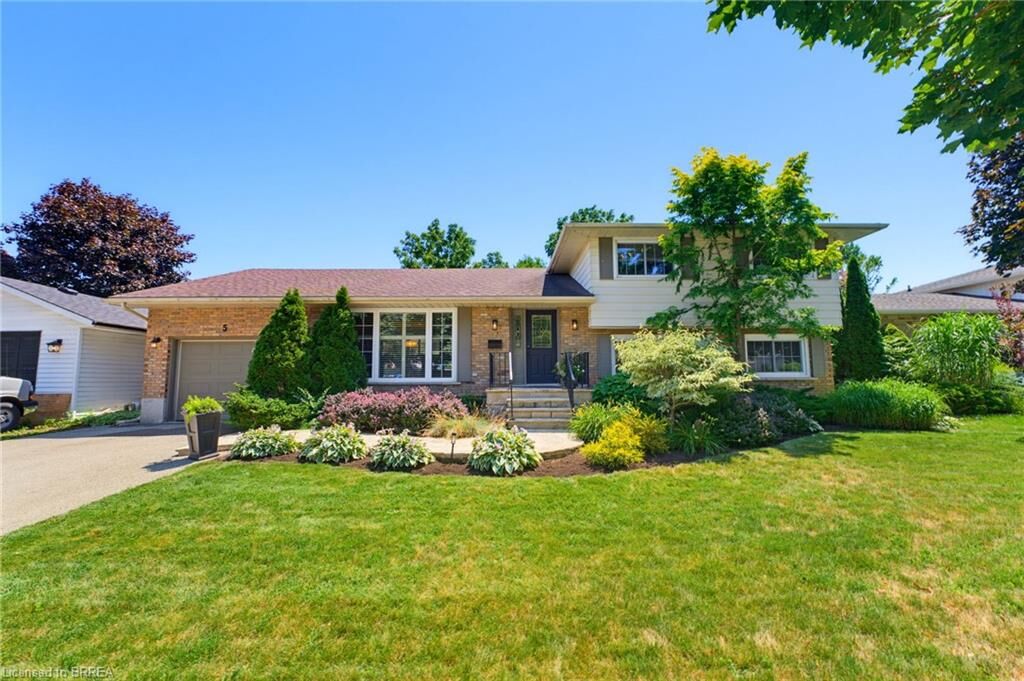 Property Photo: 5 Marigold Street ON N3R 5W7