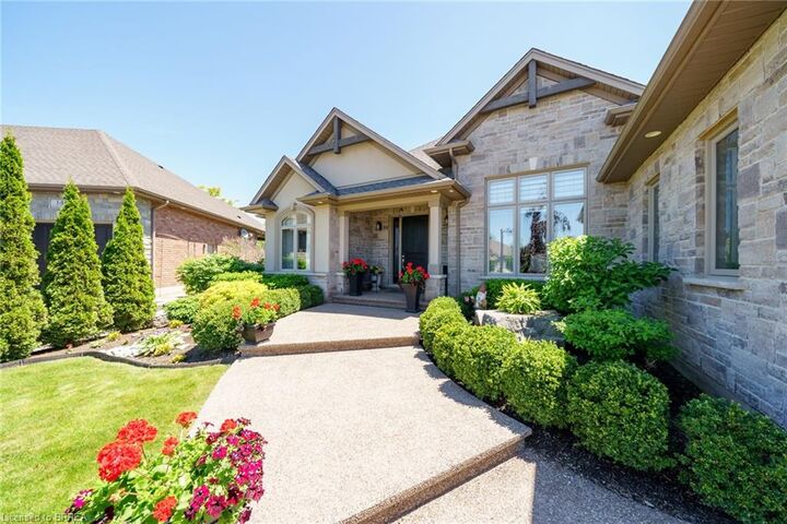 Property Photo: 12 Ellington Place ON N3T 5L7