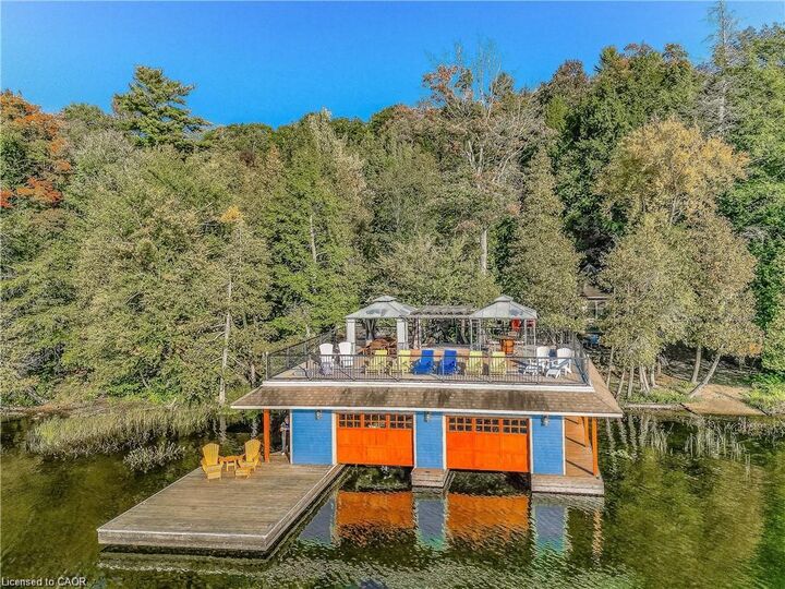 Property Photo: 1347 Rosseau Road 10 ON P0B 1M0