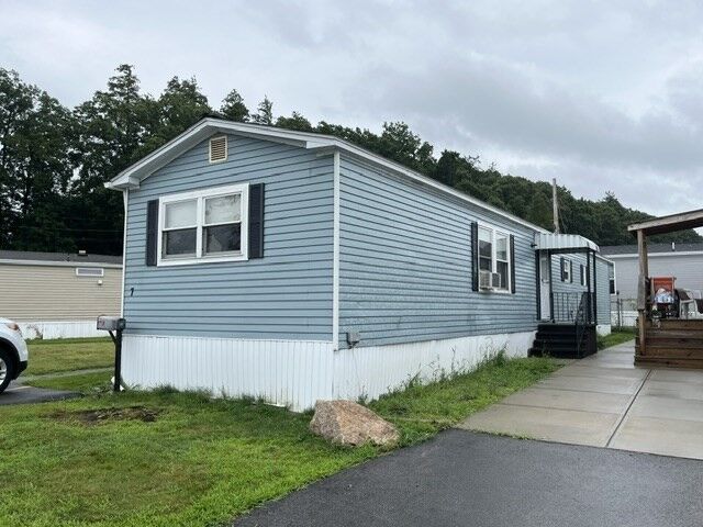 Property Photo:  7 Cadillac Dr  MA 01752 