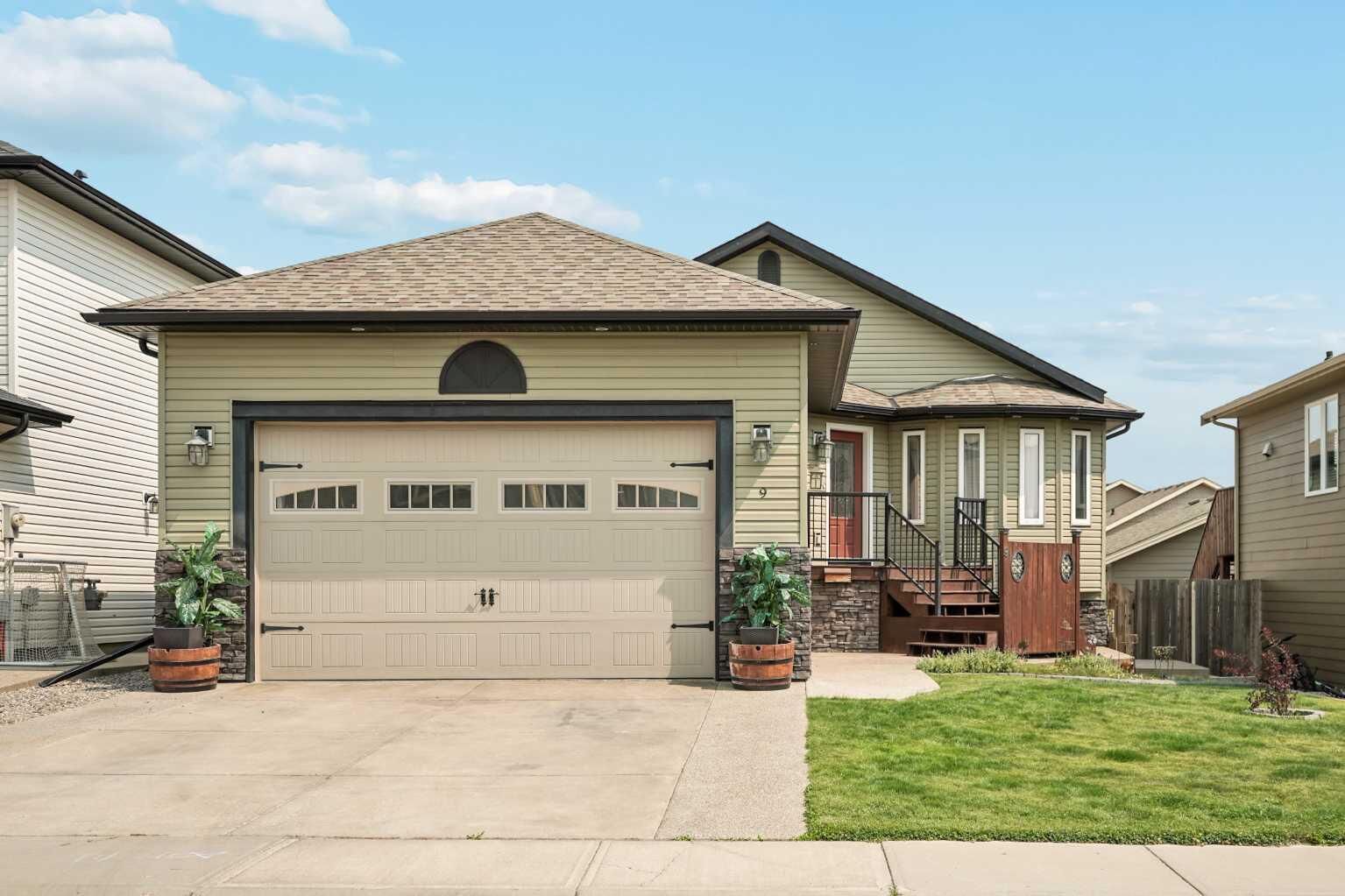 Property Photo: 9 Laurel Place AB T0L 0V0