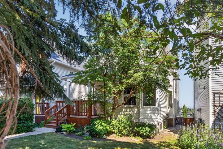 Property Photo: 1924 29 Avenue S AB T2T 1N1